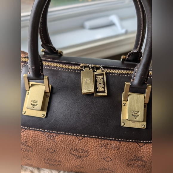 🚨 SOLD 🚨 Vintage MCM Boston 25 - Picture 2 of 9